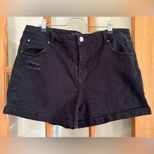 Time and Tru Women's Black Cuffed Jean Shorts